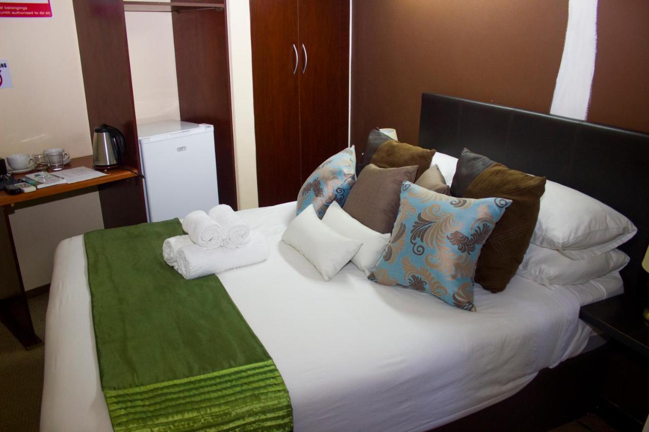Echo Garden Guesthouse Rustenburg Ngoại thất bức ảnh