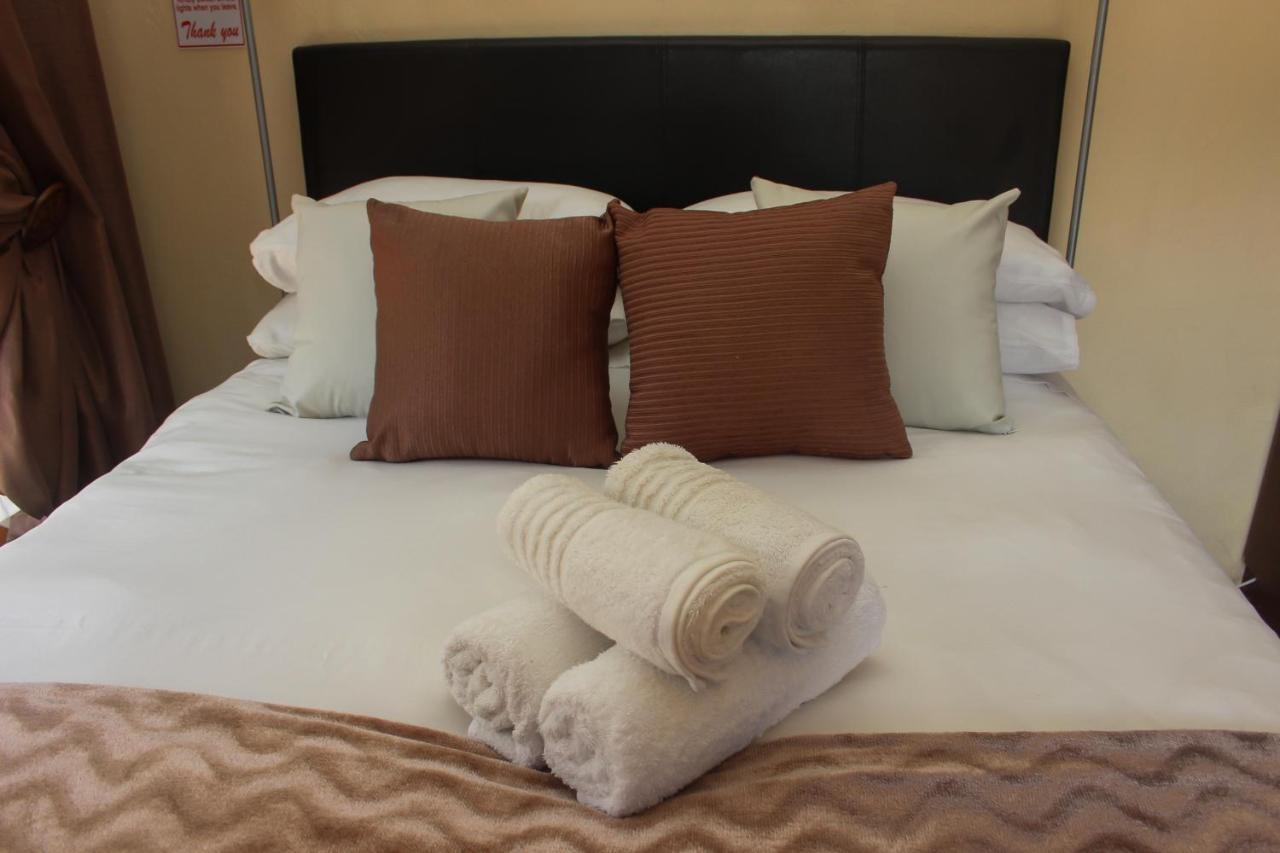 Echo Garden Guesthouse Rustenburg Ngoại thất bức ảnh