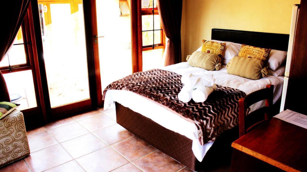 Echo Garden Guesthouse Rustenburg Ngoại thất bức ảnh